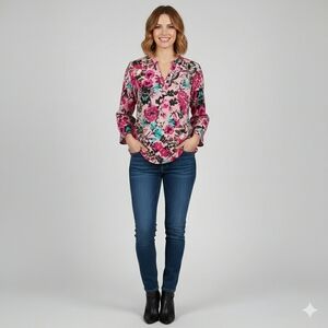 *Kensie Pink Floral V-Neck Blouse – Size M (NWT)